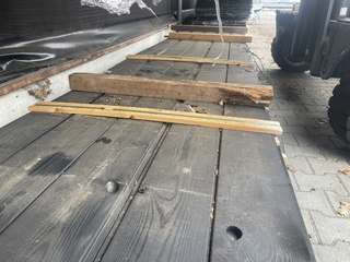 Ca. 50x Wisselsponning/halfhoutsrabat zwart gecoat, 18x190mm, lengte 5